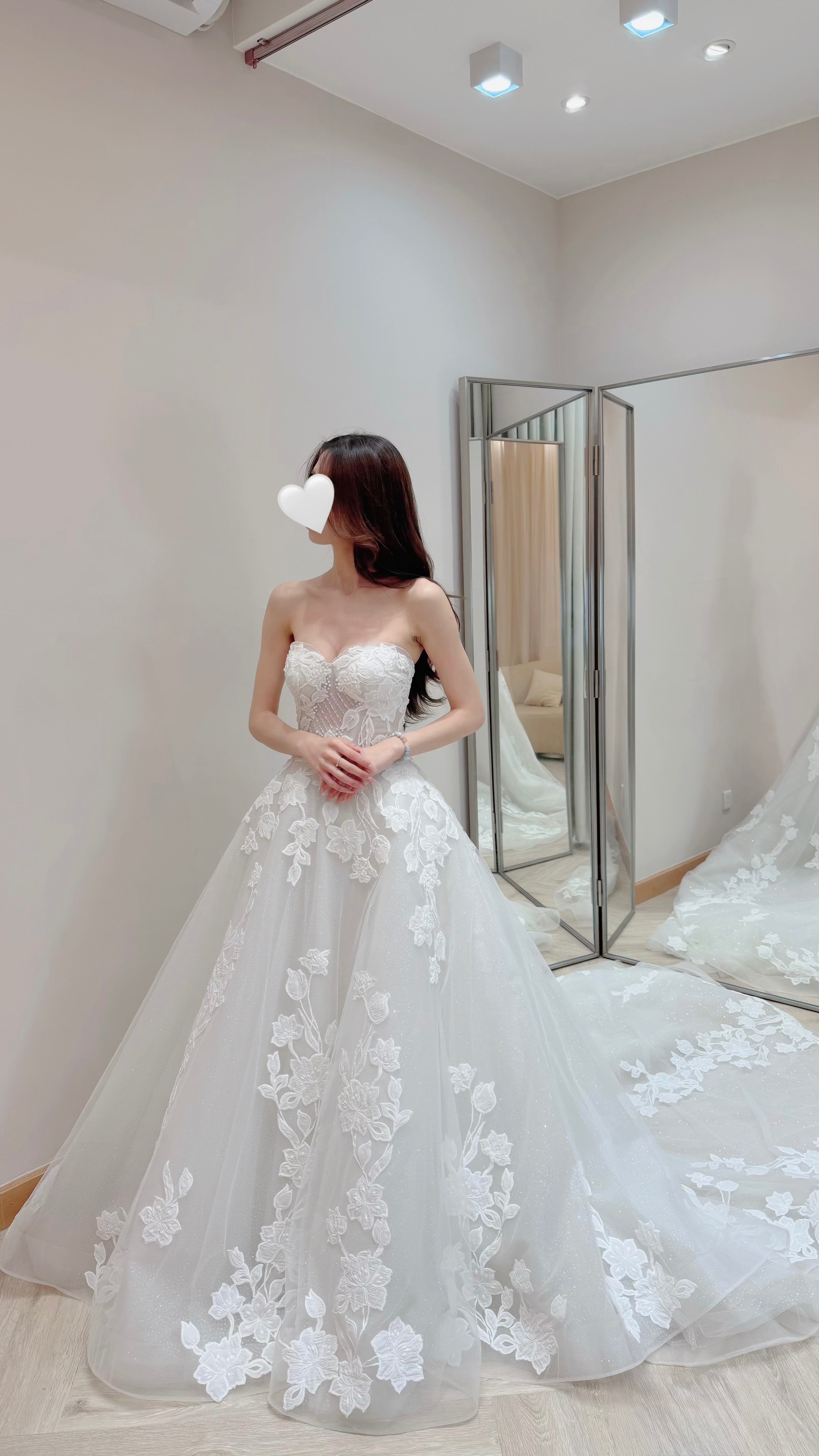 Strapless Sweetheart Glitter Tulle Ball Gown Wedding Dress with Detachable Long Sleeve Bolero
