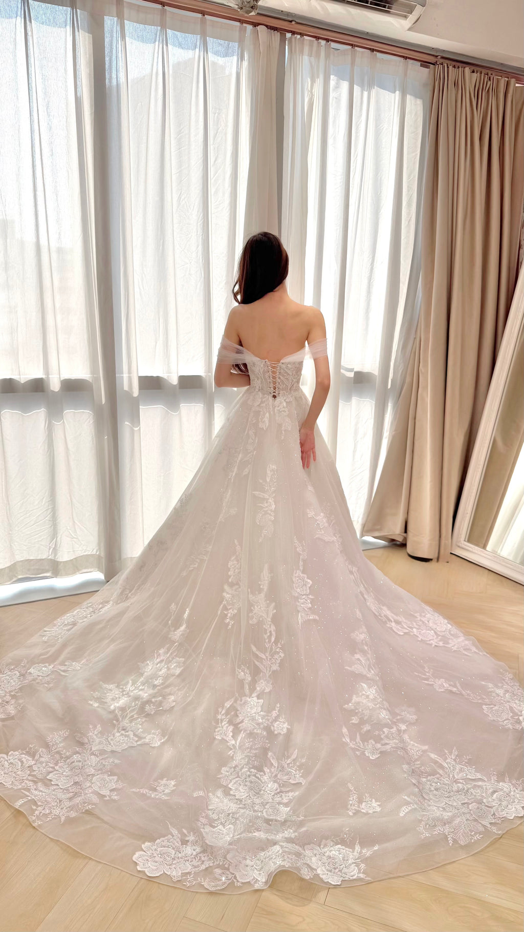 Sweetheart Neckline Embroidered Tulle Bridal Gown with Removable Straps and Long Sleeves