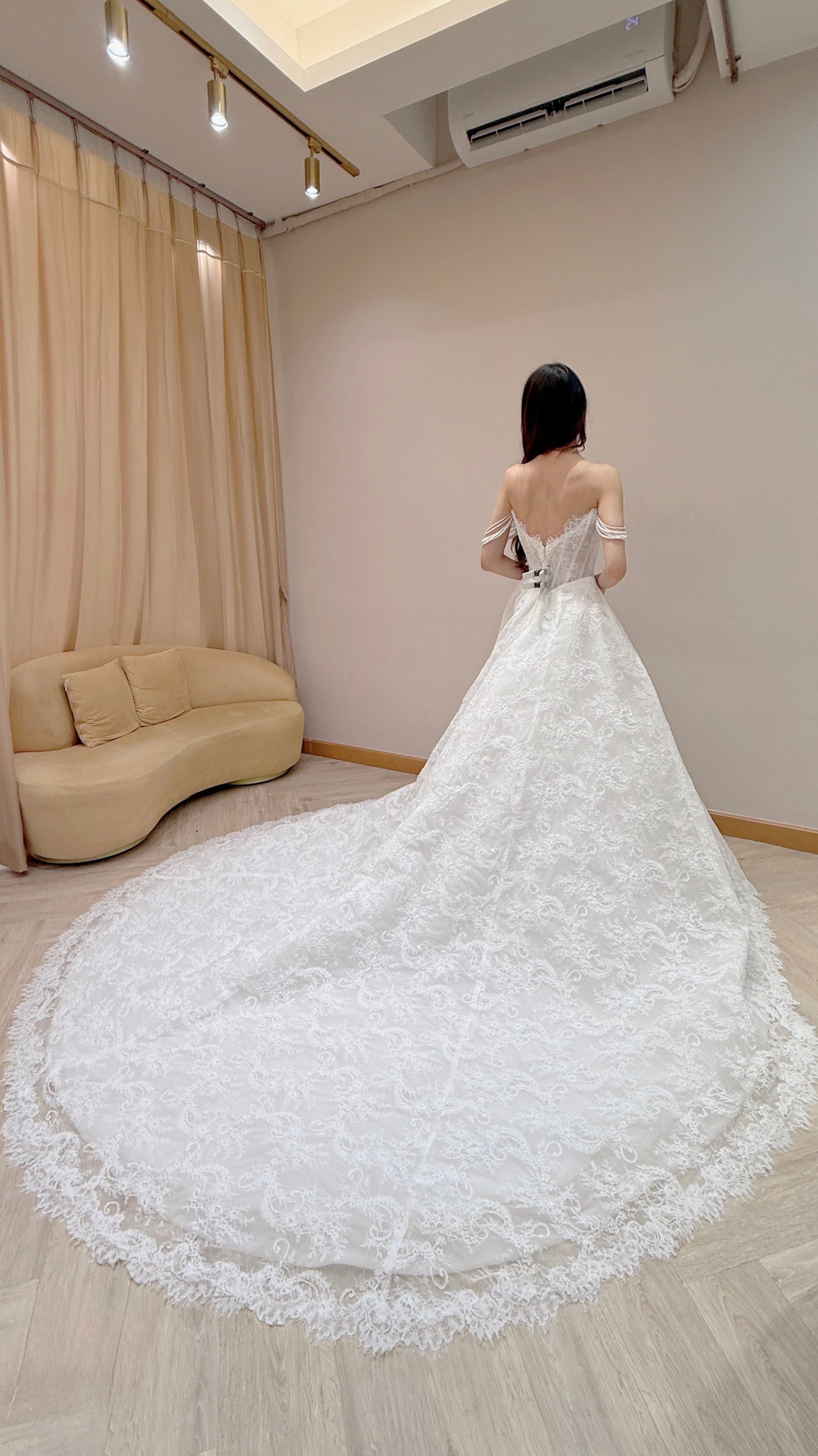 Lace Ball Gown Wedding Dress with Detachable Pearl Off-the-Shoulder Straps