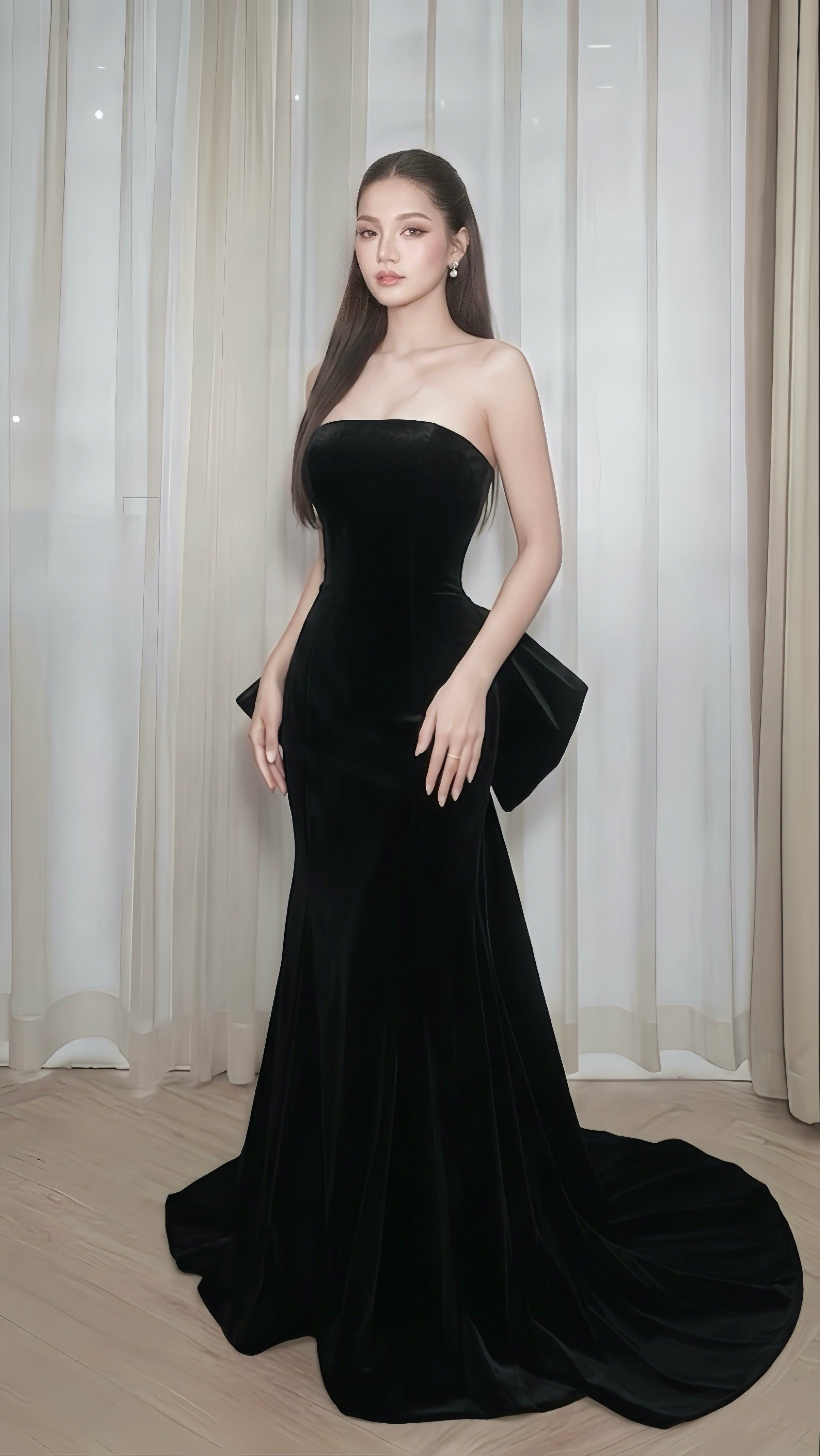 Strapless Black Velvet Mermaid Evening Dress with Oversized Back Bow